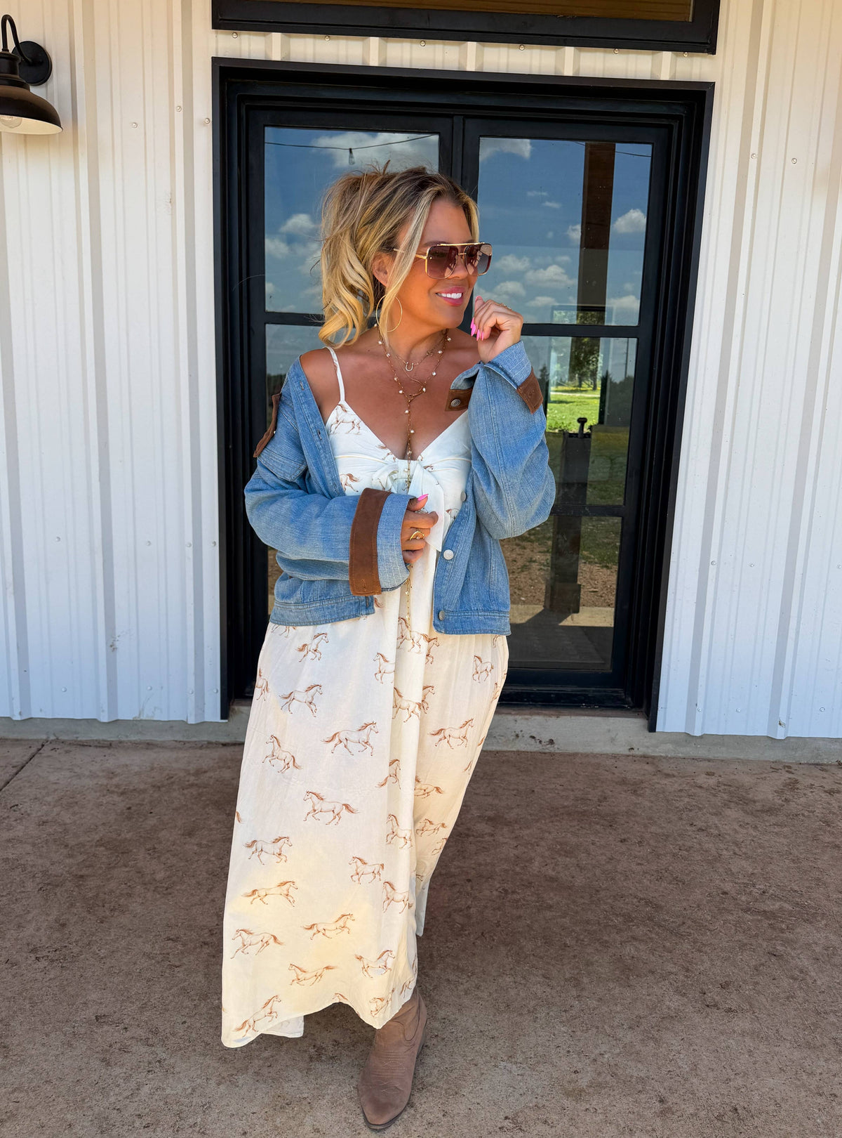 WESTERN CHARM MAXI DRESS: CREAM HORSES