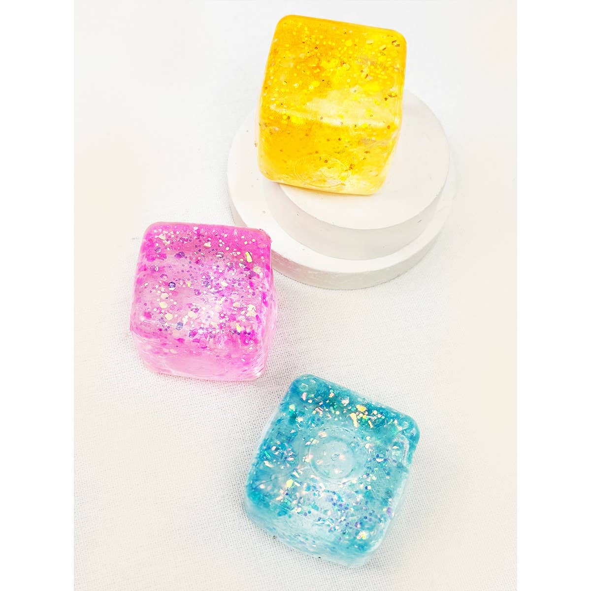 Viral Glitter Ice Cube Squishy Toy: MIX COLOR / ONE(12)