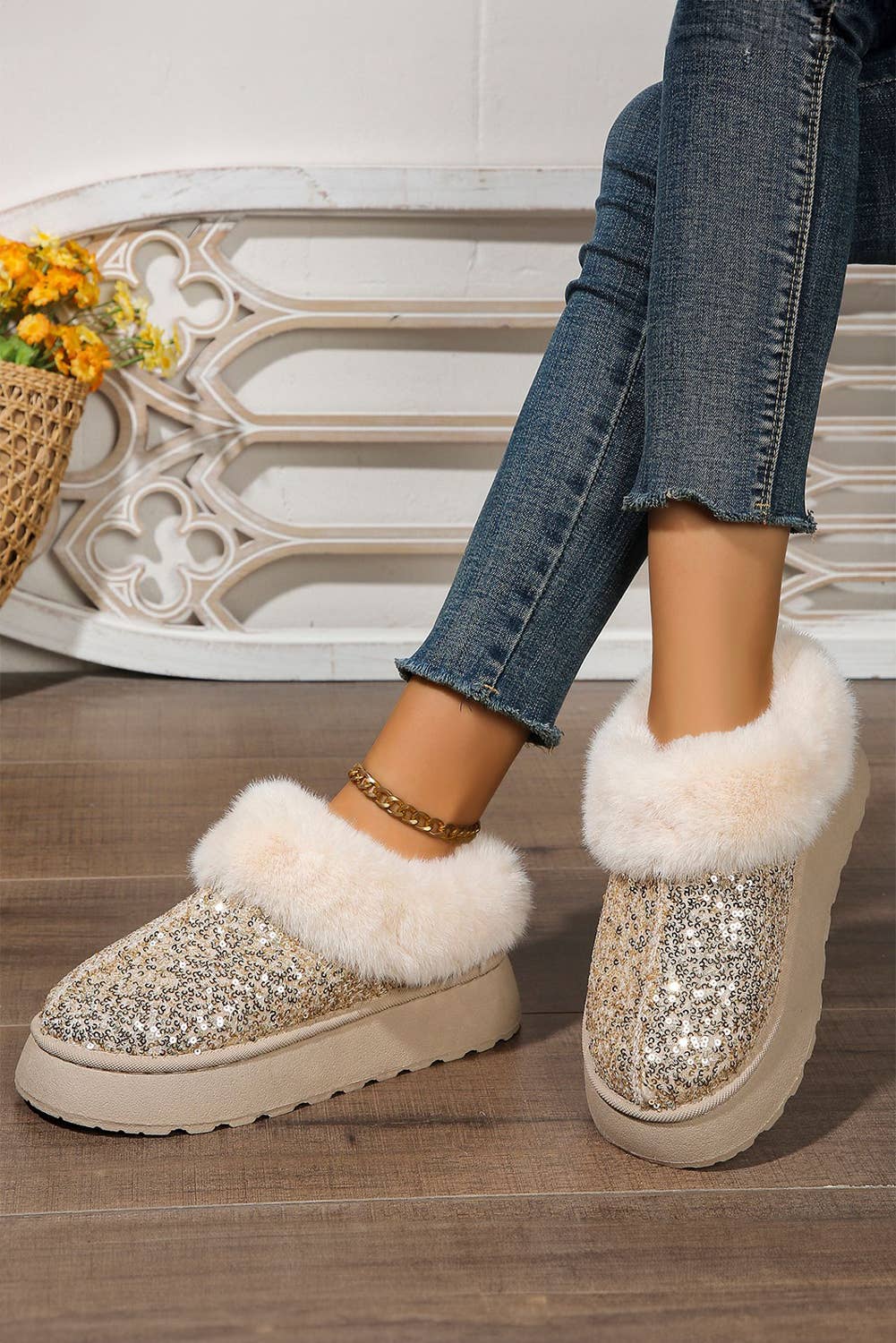 Sequin Plush Lined Thick Sole Snow Boots: Gold