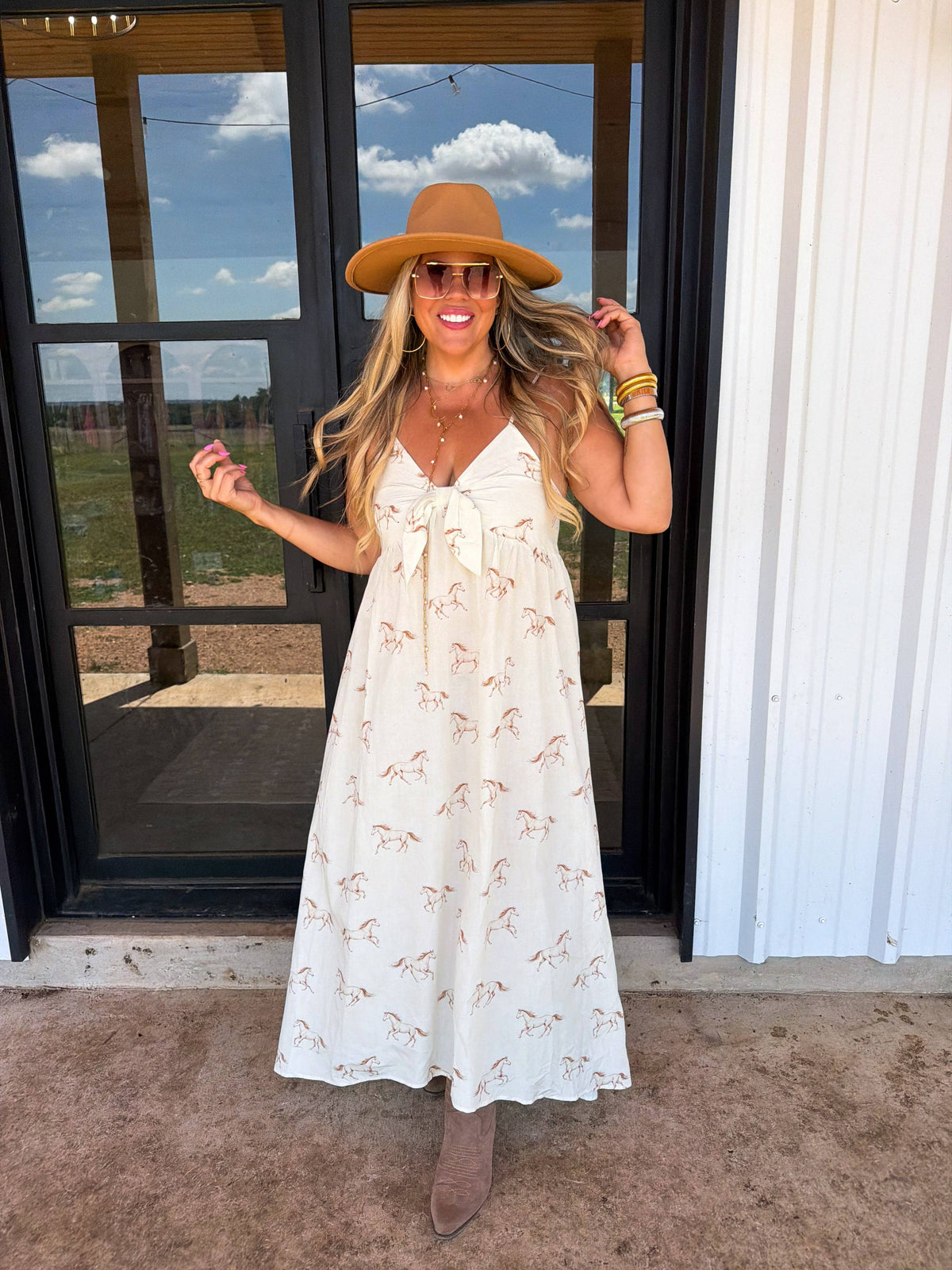 WESTERN CHARM MAXI DRESS: CREAM HORSES