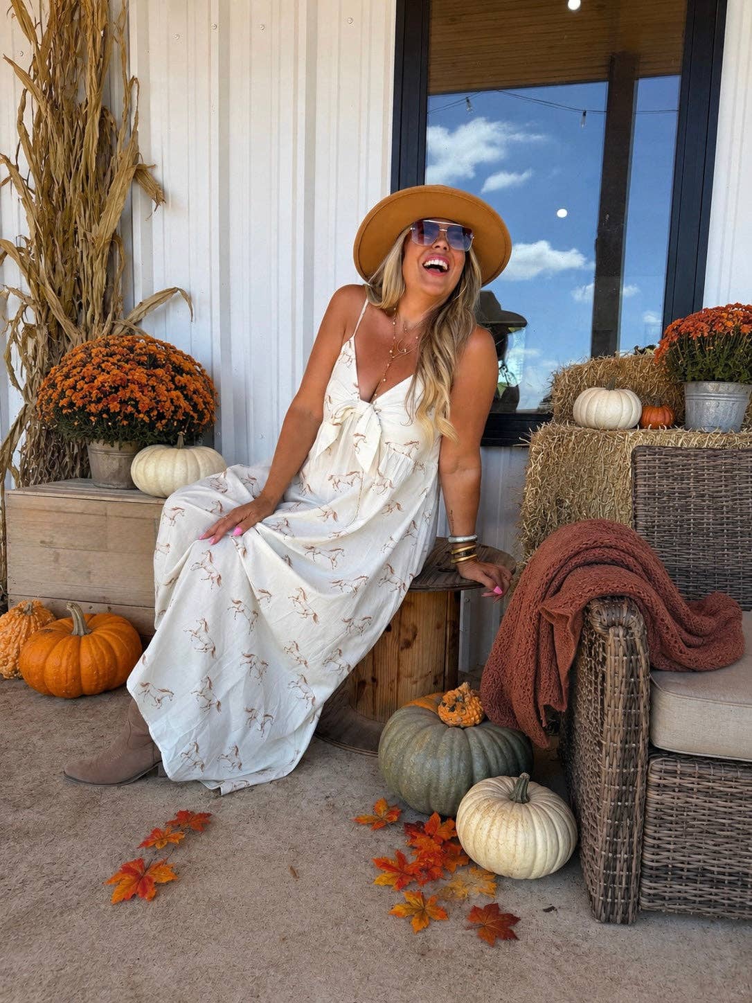 WESTERN CHARM MAXI DRESS: CREAM HORSES
